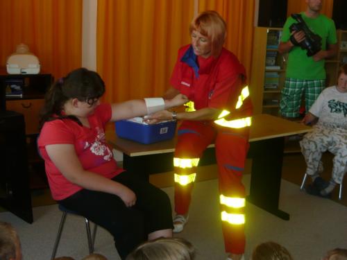 Záchranáři - poskytování první pomoci (27.5.2011)